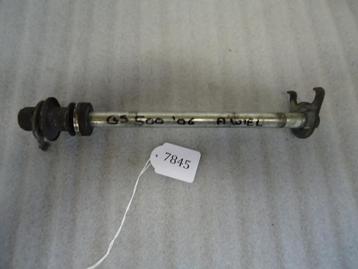 GS500 2002 - 2006 Suzuki As As achterwiel D1-10708 beschikbaar voor biedingen