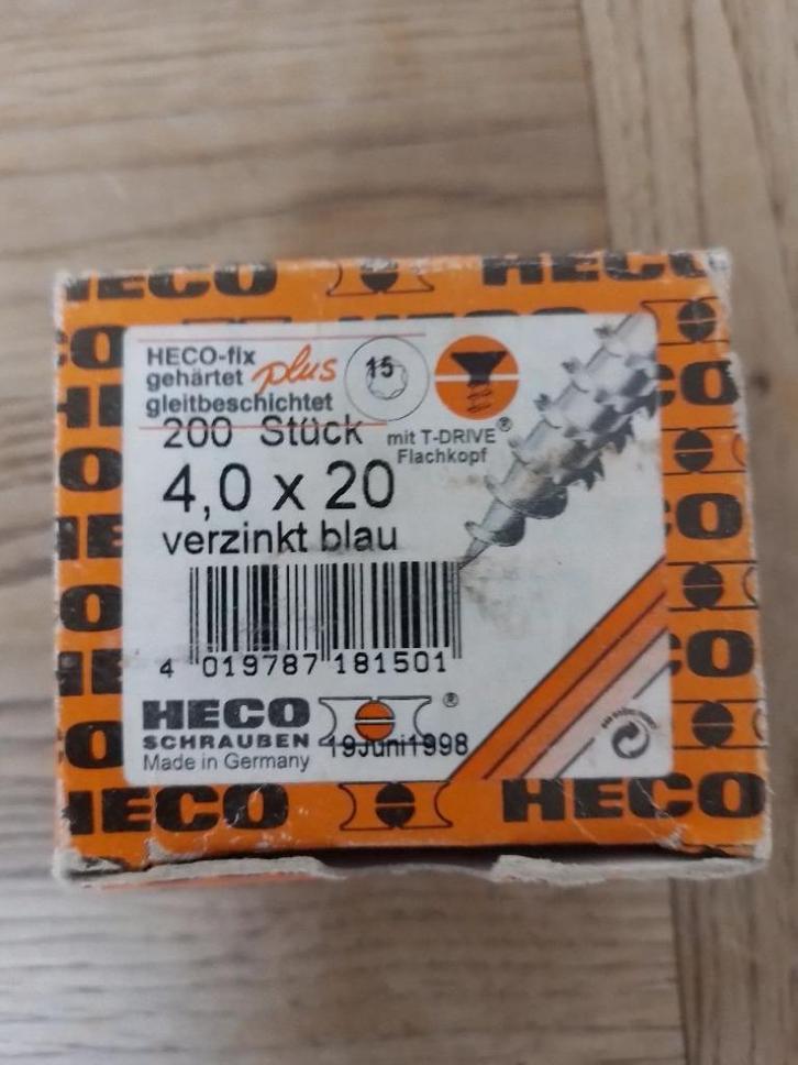 schroeven en slagpluggen zie foto's, Doe-het-zelf en Verbouw, IJzerwaren en Bevestigingsmiddelen, Nieuw, Schroeven, Ophalen