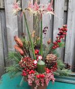 Kerststuk 80cm groot met 2x amaryllis rode en roze besjes, Ophalen, ., Zo goed als nieuw, .