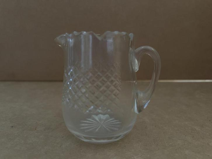 Een glazen mini schenk kannetje, Antiek en Kunst, Antiek | Glas en Kristal, Ophalen