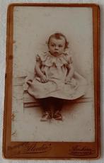CDV Studio,Arnhem .Baby ca.1900, Ophalen of Verzenden, Voor 1940, Kind