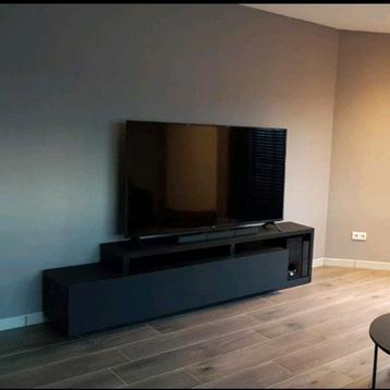 TV-meubel – stijlvolle eyecatcher in matzwart
