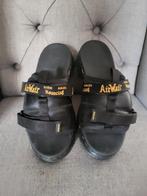 Super gave slippers dr martens als nieuw mt 41, Ophalen of Verzenden, Zo goed als nieuw, Zwart