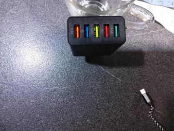 5-Poorts USB Oplader beschikbaar voor biedingen