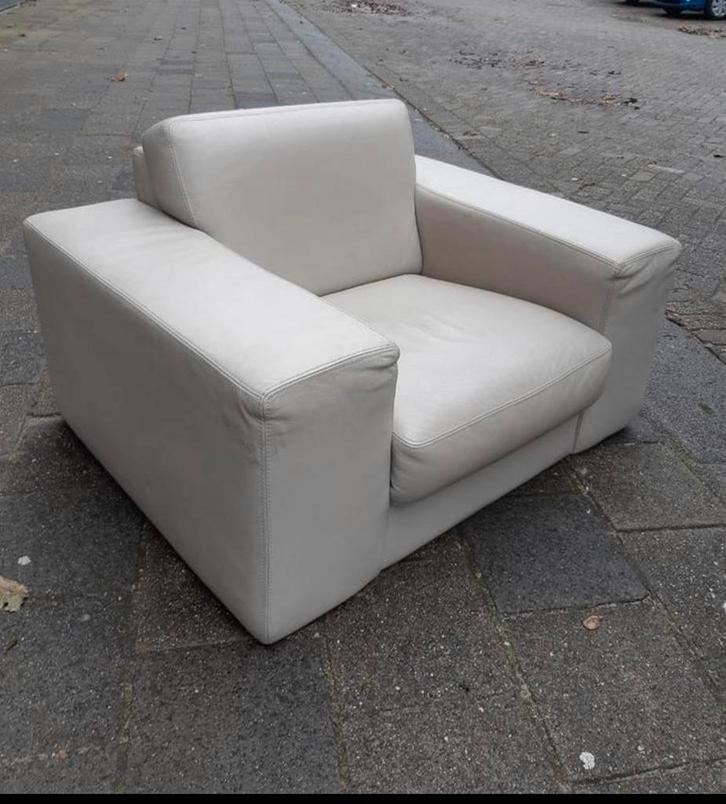 Leten beige grote fauteuil, Huis en Inrichting, Fauteuils, Gebruikt, Leer, 75 tot 100 cm, Minder dan 75 cm, Ophalen