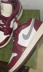 Nike Jordan Low Bordeaux - Gedragen, Kleding | Heren, Schoenen, Ophalen of Verzenden, Gedragen, Overige kleuren, Sneakers of Gympen