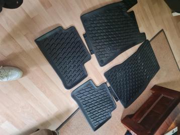  Mercedes-Benz rubberen automatten [origineel] beschikbaar voor biedingen