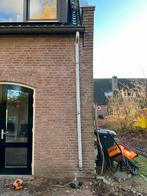 2x pvc regenpijp hemelwaterafvoer, Doe-het-zelf en Verbouw, Buizen en Afvoer, Ophalen, Gebruikt, Pvc, 4 tot 6 meter