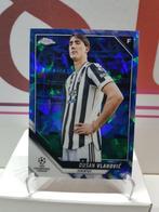 Vlahovic - Juventus - Topps UCL 22 Chrome Blue Holofoil, Ophalen of Verzenden, Zo goed als nieuw, Poster, Plaatje of Sticker, Buitenlandse clubs