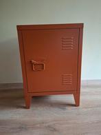 Metalen locker kastje - Oranje, Huis en Inrichting, Ophalen, Minder dan 50 cm, Metaal, Industrieel