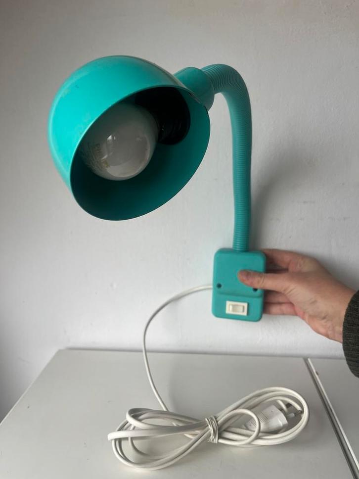 Retro Memphis Wandlamp Jaren 80 lamp wand  burolamp buro, Huis en Inrichting, Lampen | Tafellampen, Gebruikt, Minder dan 50 cm