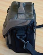 Lowepro Nova 170AW fototas schoudertas in TOP STAAT, Audio, Tv en Foto, OP TE HALEN IN CASTRICUM, Ophalen of Verzenden, Zo goed als nieuw