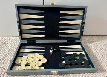 Backgammon koffer beschikbaar voor biedingen