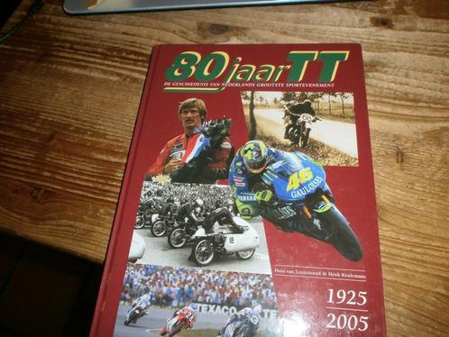 80 jaar TT jubileumboek veel oude fotos uit de historie, Boeken, Geschiedenis | Vaderland, Nieuw, 20e eeuw of later, Ophalen of Verzenden