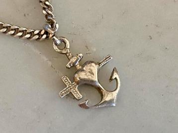 Prachtige antieke zilveren ketting geloof, hoop en liefde beschikbaar voor biedingen