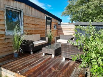 Twee chalets te koop op jaarplaatsen beschikbaar voor biedingen