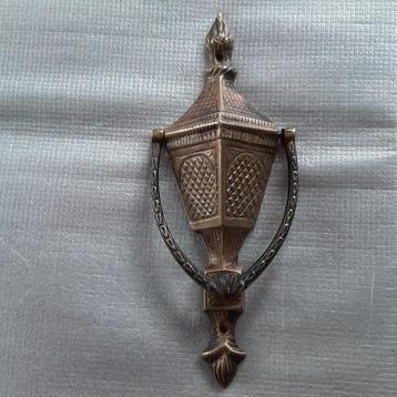 Vintage deurklopper koper beschikbaar voor biedingen