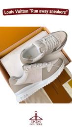 Louis Vuitton  “Run away sneakers” beige maat 41 42 43, Ophalen of Verzenden