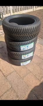 NEXEN NBLUE 4 SEASON 195/50 R15 82H

3PMSF, Ophalen, Gebruikt, 15 inch, Winterbanden