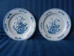 Paar Chinese blauwwitte borden bloeiende planten Qianlong, Ophalen of Verzenden