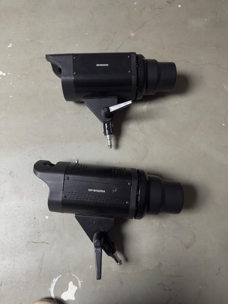 Flitsers QH-BAS250A, Ophalen of Verzenden, Gebruikt, Overige merken, Kantelbaar