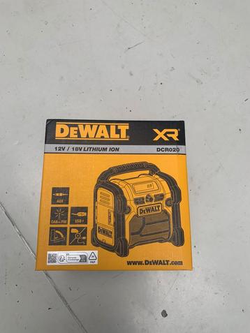 De walt radio splinternieuw in doos ! beschikbaar voor biedingen
