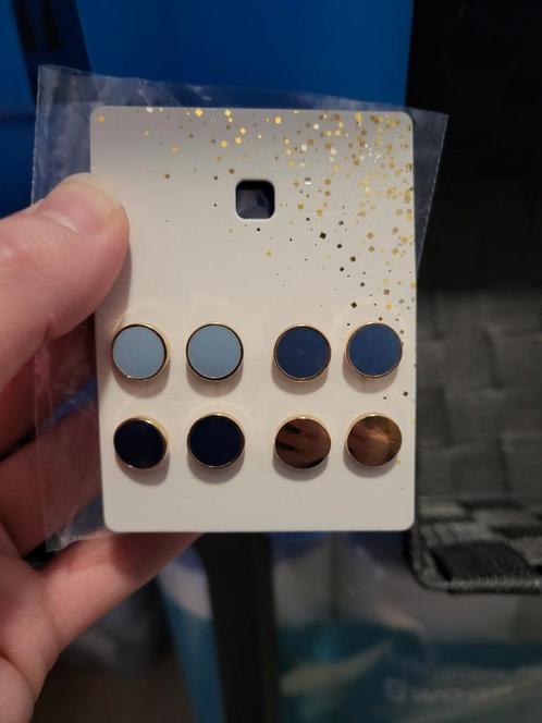 4 paar nieuwe oorbellen nieuwprijs €6,99 ( moederdag), Sieraden, Tassen en Uiterlijk, Oorbellen, Nieuw, Overige materialen, Ophalen of Verzenden