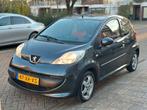 Peugeot 107 3DR 2007 airco carplay, Auto's, Peugeot, Voorwielaandrijving, Zwart, 4 stoelen, 68 pk