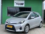 Toyota Yaris 1.5 Full Hybrid | Automaat | Navigatie | Camera, Auto's, Toyota, Euro 5, 1497 cc, Gebruikt, 4 cilinders