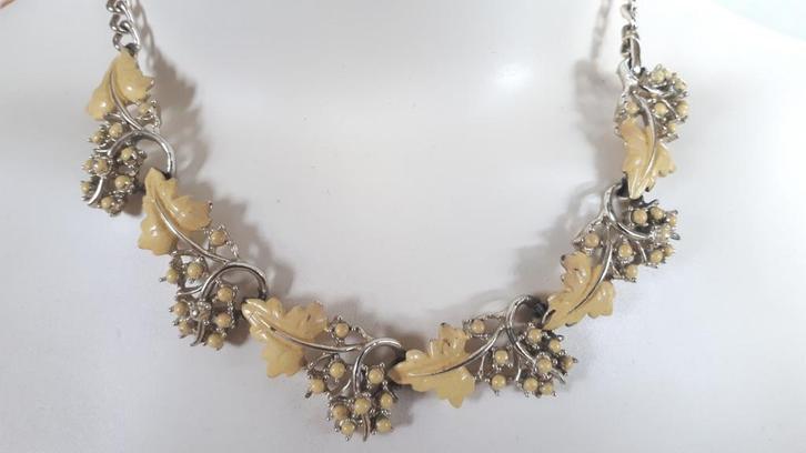 Ketting Gele Bladeren/Bessen in Koud Emaille. GRATIS Verz., Sieraden, Tassen en Uiterlijk, Antieke sieraden, Ketting, Overige materialen
