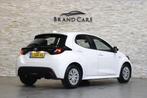 Toyota Yaris 1.5 Hybrid Active | CAMERA | NL AUTO | NAP |, Auto's, Gebruikt, Euro 6, Wit, Bedrijf