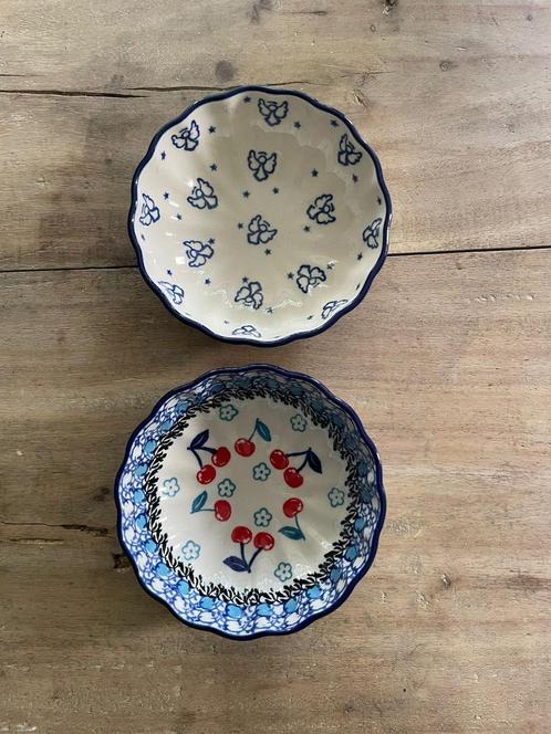 2 Bunzlau Castle gewelfde kommen, Huis en Inrichting, Keuken | Servies, Zo goed als nieuw, Kom(men), Overige stijlen, Keramiek
