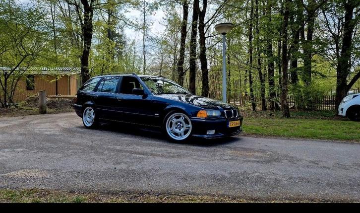 BMW 3-Serie 2.0 I 320 Touring 1999 Blauw bmw e36, Auto's, BMW, Particulier, 3-Serie, ABS, Airbags, Boordcomputer, Centrale vergrendeling
