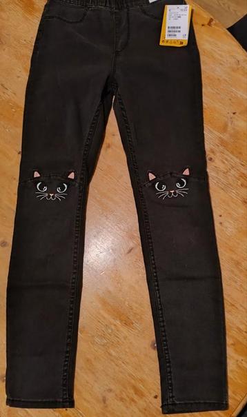 Nieuwe skinny H&M maat 140 beschikbaar voor biedingen