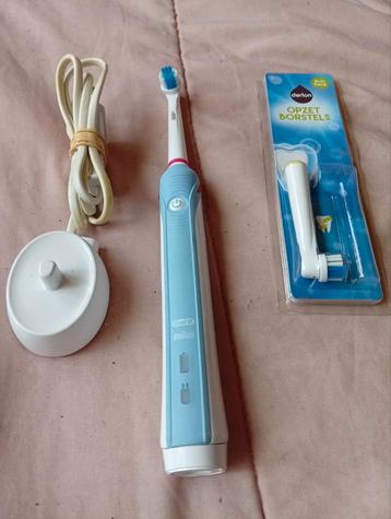 Oral-b Professional Care + 2 nieuwe opzetborstels         beschikbaar voor biedingen