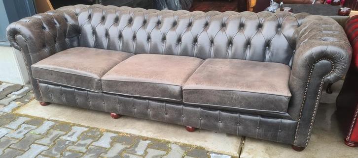 Chesterfield XL bank grijs antraciet + BEZORGING GRATIS, Huis en Inrichting, Banken | Bankstellen, Gebruikt, Rechte bank, 200 tot 250 cm