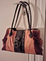 Bruine koeienhuid tas met fraaie gesp., Sieraden, Tassen en Uiterlijk, Tassen | Damestassen, Ophalen of Verzenden, Zo goed als nieuw
