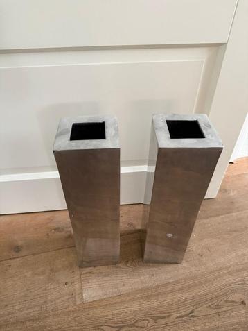 Stalen Vazen Set - Modern Design beschikbaar voor biedingen