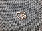 1 mooie goudkleurige hartje met een hondenpoot pin te koop, Verzamelen, Speldjes, Pins en Buttons, Ophalen of Verzenden, Nieuw