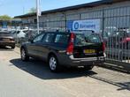 Volvo V70 Cross Country 2.4 T Comfort Line | Airco | Cruise, Auto's, Volvo, Beige, Zwart, Vierwielaandrijving, 92 €/maand