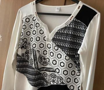 Trui // Top. mt, 46.     Exclusief!    beschikbaar voor biedingen
