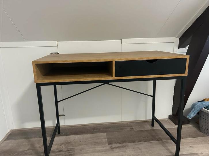 Bureau TRAPPEDAL - Warm Eiken/Zwart, Huis en Inrichting, Bureaus, Zo goed als nieuw, Bureau, Ophalen