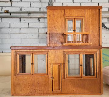 Houten poppenhuis speelgoedhuis speelhuis beschikbaar voor biedingen