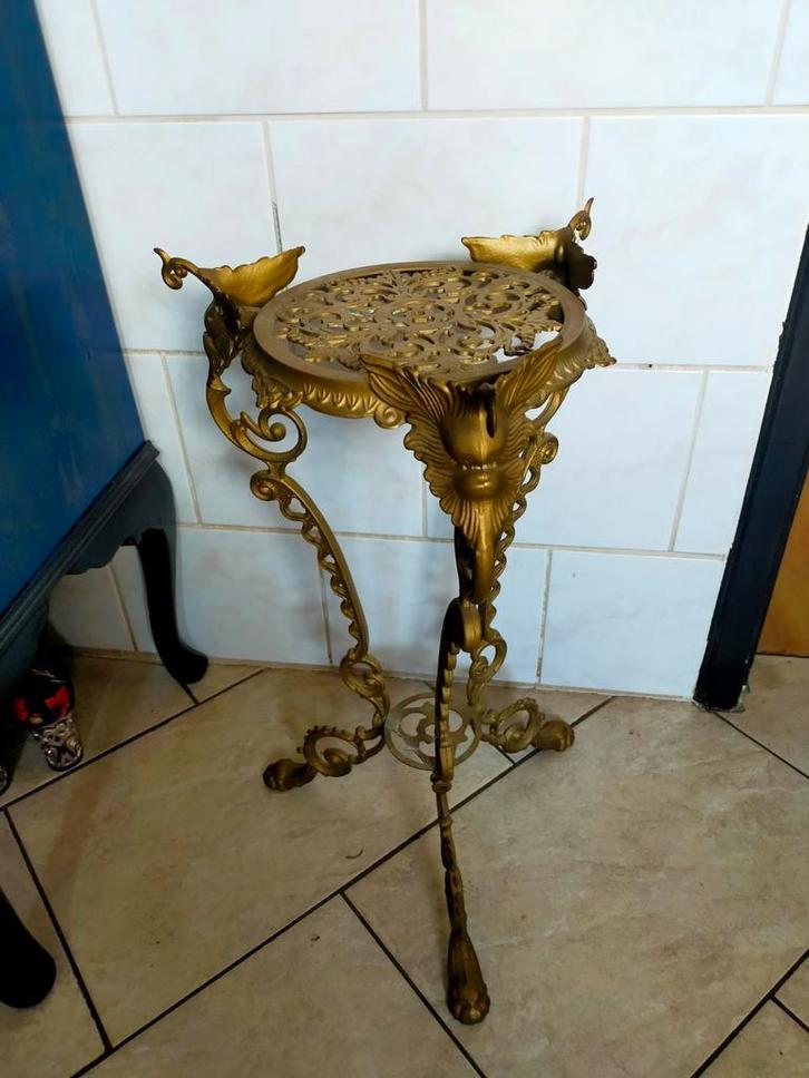 Antieke Plantentafel - Sierlijk Design, Huis en Inrichting, Tafelonderdelen, Ophalen