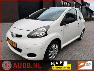 Toyota Aygo 1.0-12V Access| APK TOT 19-7-2026| beschikbaar voor biedingen