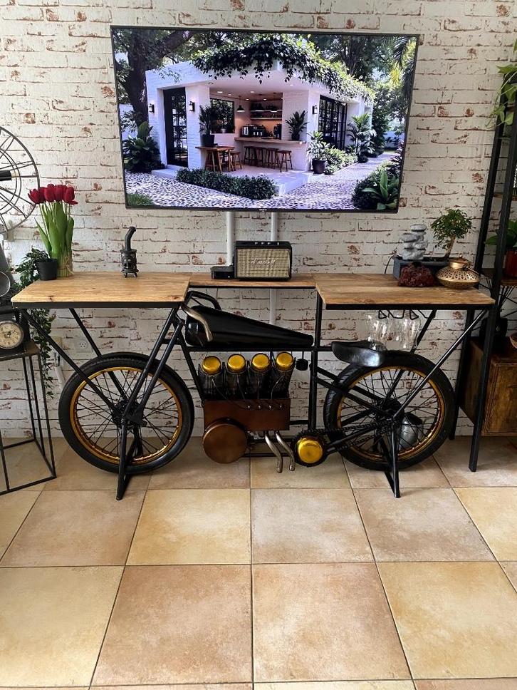 Motorcycle Side Table | TV Table | Wine Glasses & Bottles, Huis en Inrichting, Tafels | Sidetables, Gebruikt, 25 tot 50 cm, 150 tot 200 cm