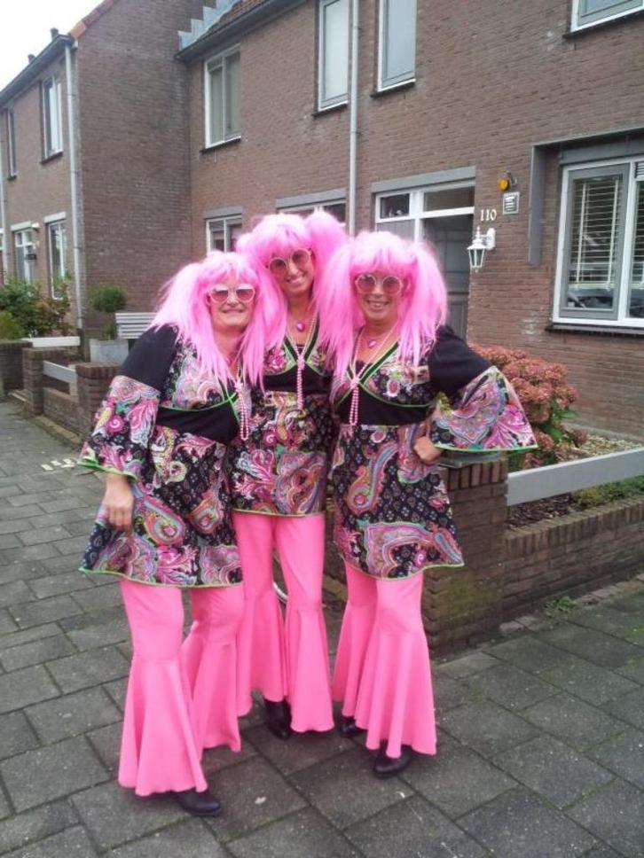 Jaren 70 kleding te huur en ook  flower power en Hippy €22, Kleding | Dames, Carnavalskleding en Feestkleding, Zo goed als nieuw