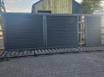 Dichte moderne inrijpoort + inlooppoort compleet met palen., Met poort, Overige typen, Nieuw, Ophalen of Verzenden