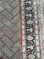 Perzisch tapijt met beschadigingen, Huis en Inrichting, Stoffering | Tapijten en Kleden, Ophalen, Gebruikt, 100 tot 150 cm, Bruin