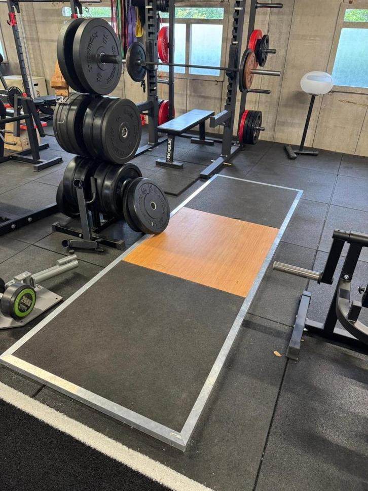 Deadlift platform - €250, Sport en Fitness, Fitnessmaterialen, Zo goed als nieuw, Fitnessmat, Armen, Benen, Borst, Buik, Rug, Ophalen